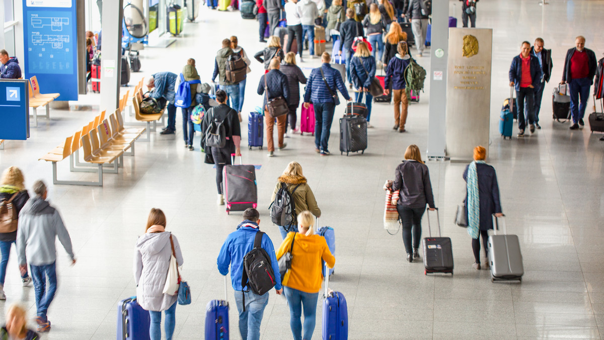 Poznań: była zdenerwowana lotem, więc zażartowała, że ma w bagażu bombę