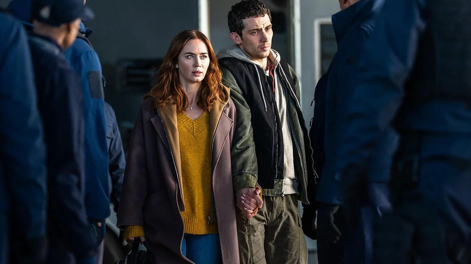 Emili Blant i Džoš OKonor glume u Danu razotkrivanja, trileru o zaveri u duhu filmova iz vremena Bliskih susreta | Foto: Universal Pictures