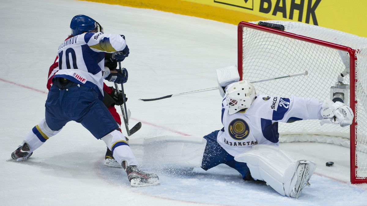 Szwajcaria wygrała swój pierwszy mecz na mistrzostwach świata w hokeju na lodzie. Helweci okazale ograli Kazachstan 5:1, świetny mecz rozegrał obrońca z ligi NHL, Mark Streit.