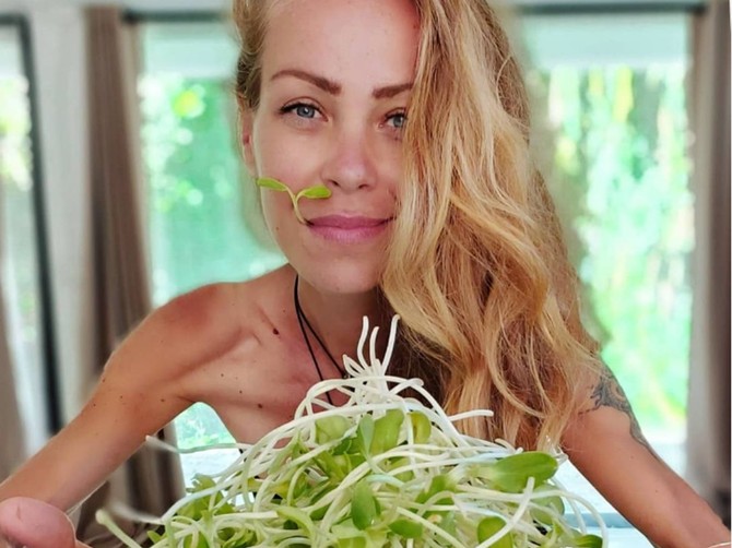 Oglasila se neutešna majka čija ćerka je preminula zbog veganske ishrane