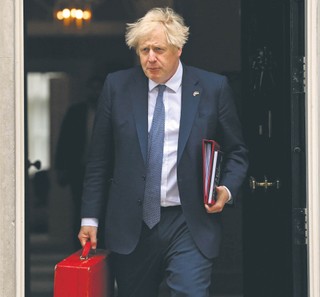 Torysi decydowali o losach Johnsona