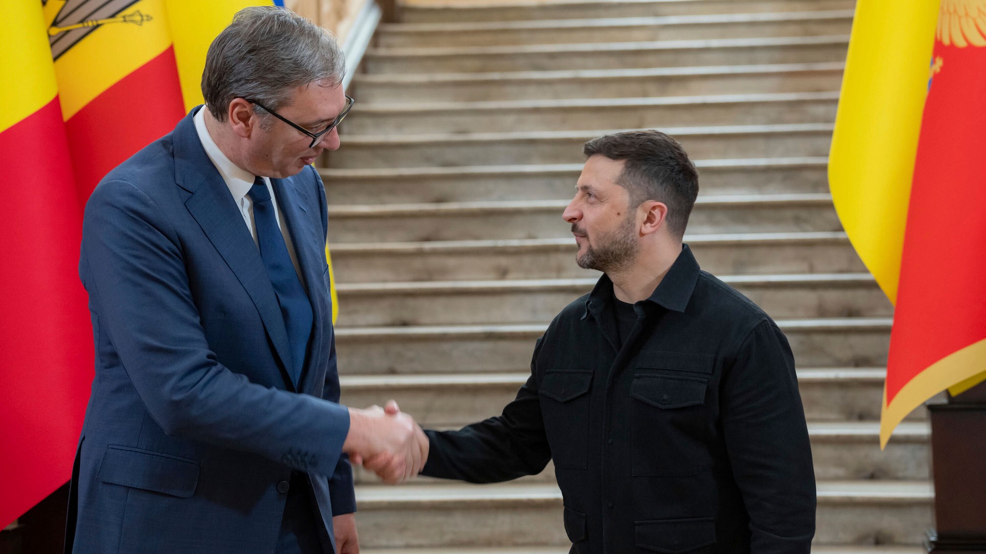 Srbský prezident Aleksandar Vučič a ukrajinský prezident Volodymyr Zelenskyj.