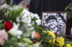 Pogrzeb "Joki" w Katowicach. Pożegnali go artyści i tłumy fanów [FOTO]