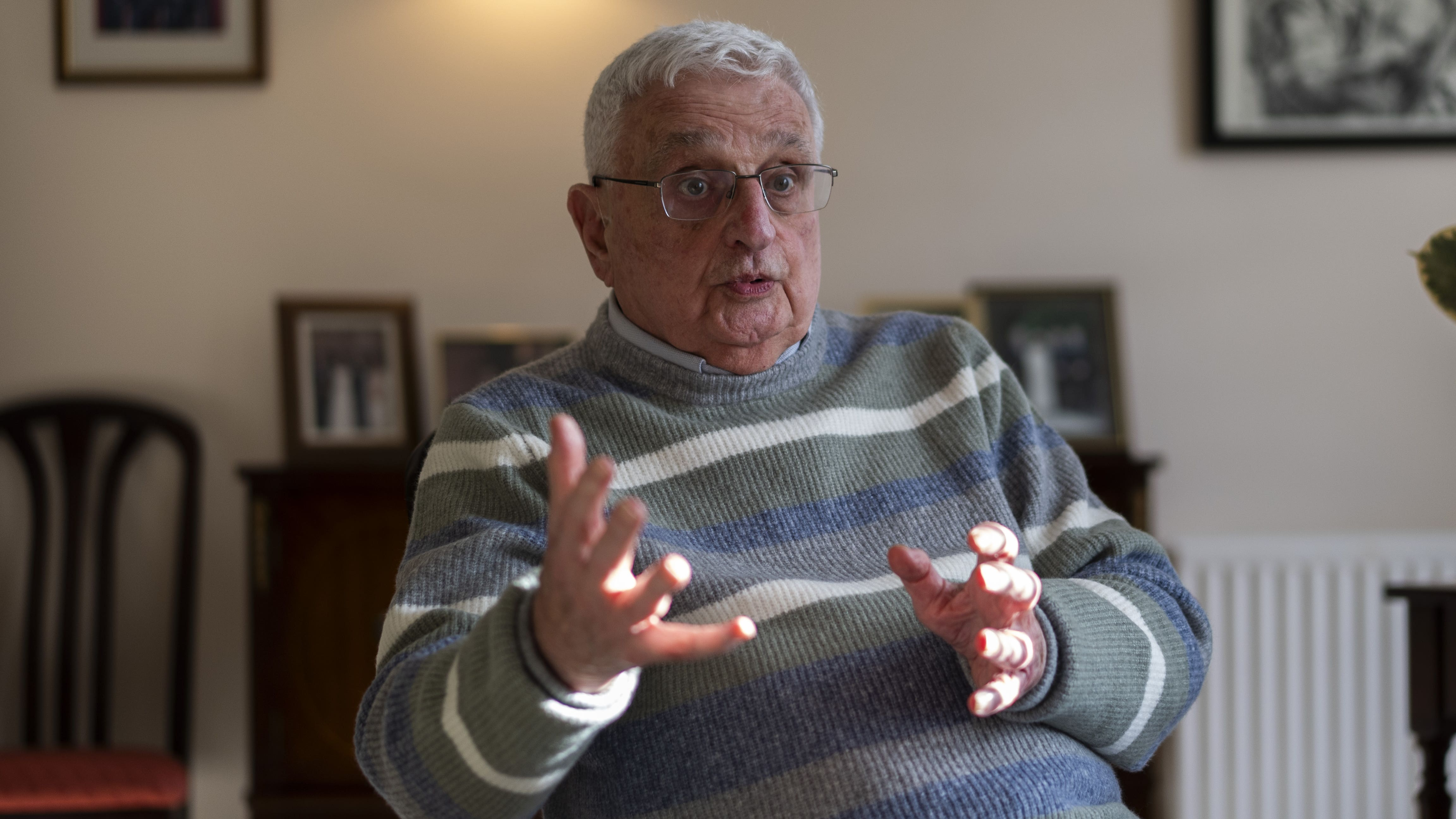 Holocaust survivor's son vows to carry father's testimony: 'I feel it in my bones'
