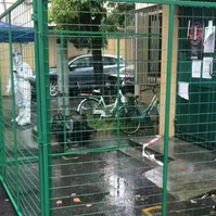 Kerítést felhúzva szigorítják a vesztegzárat Sanghajban - videó