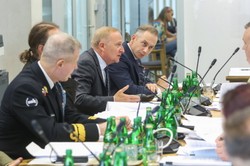 Sejmowe komisje przyjęły rządowy projekt usprawniający wojsko, policję i Straż Graniczną