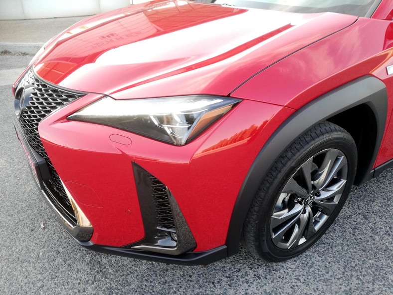 Lexus UX