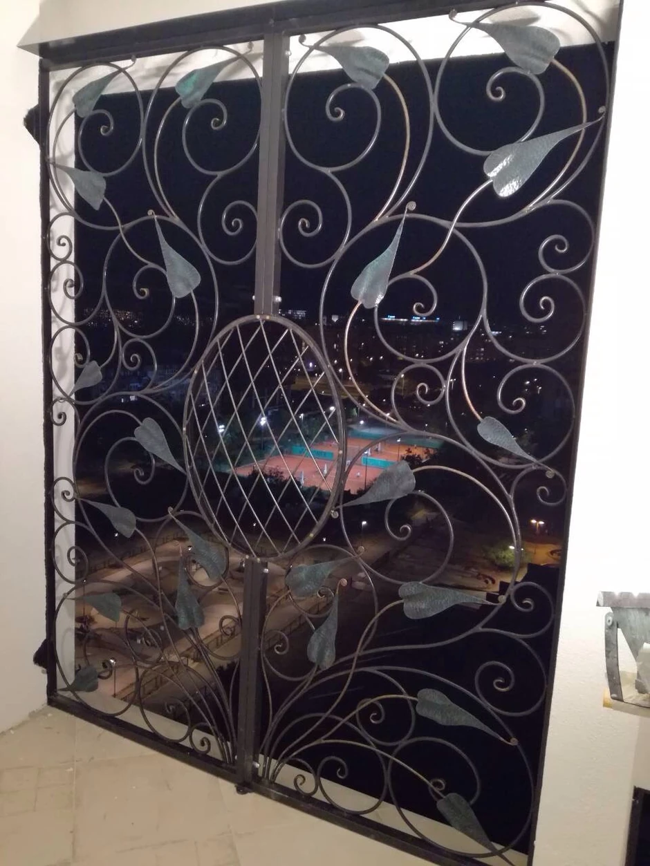 Proizvodnjom kovanog gvožđa bavi se uspešno već 20 godina