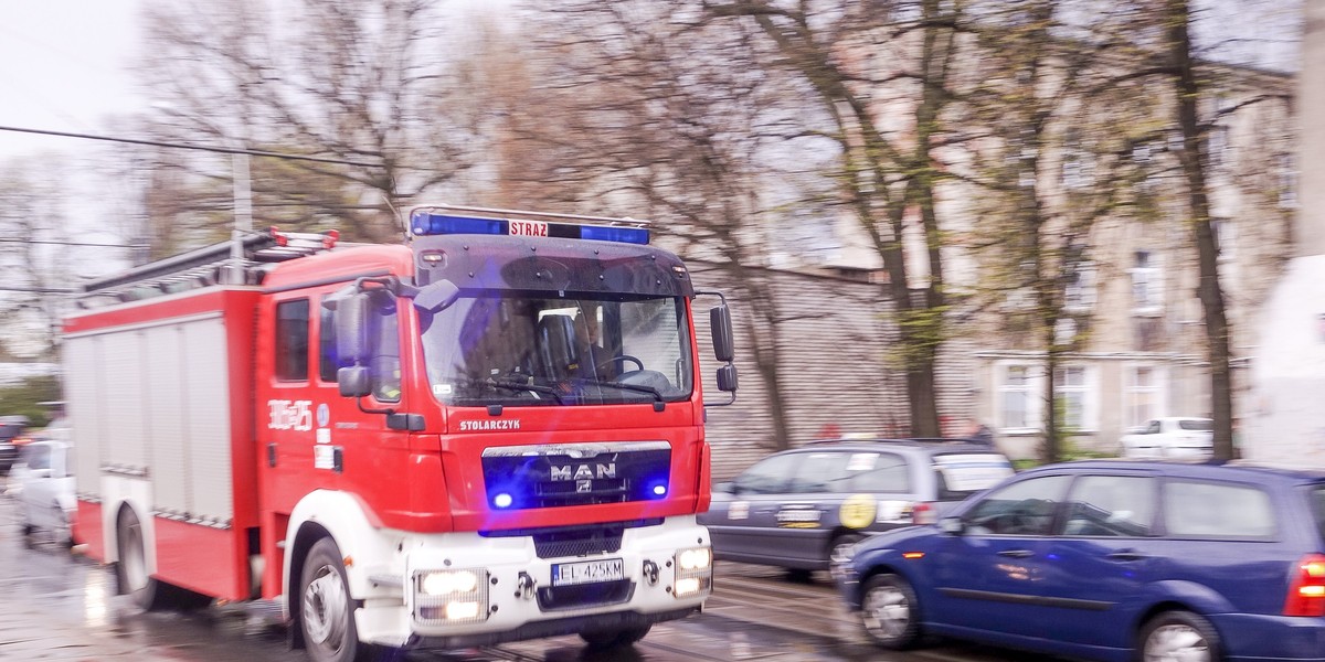 11-letnia dziewczynka przechodziła przez przejście dla pieszych w Elblągu, kiedy została potrącona przez tramwaj. 