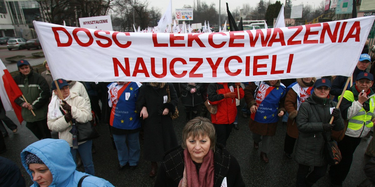 manifestacja nauczycieli ZNP