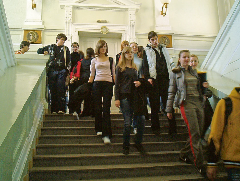 Kosta N. Kostić, Stevan Sremac, Jaša Prodanović, Radoje Domanović samo su neka od imena koja su radila u ovoj školi