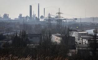 ISW: Rosjanie będą usiłowali wziąć zakłady Azwostal głodem