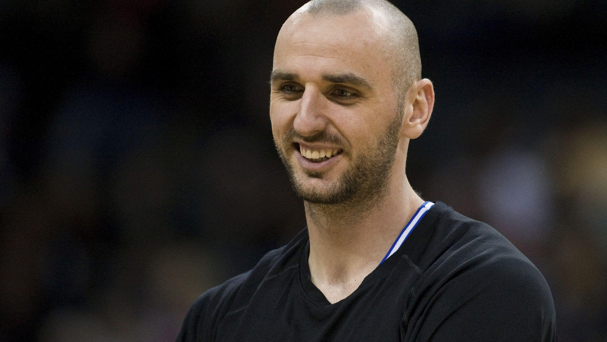 W czwartek w nocy czasu polskiego Marcin Gortat i jego nowy zespół Phoenix Suns zmierzą się z naszpikowanym gwiazdami zespołem Miami Heat. Dla polskiego jedynaka w NBA będzie to okazja do debiutu w nowych barwach. - Miami to wspaniały zespół - mówi "Polish Hammer" w wywiadzie dla "Arizona Central".