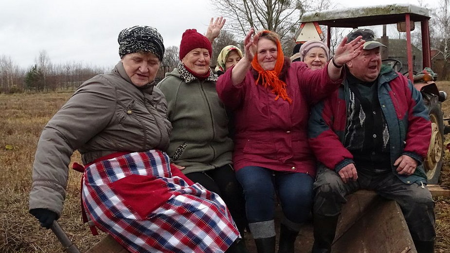 Rolnicy z Podlasia nagrali teledysk i śpiewająco namawiają do szczepień