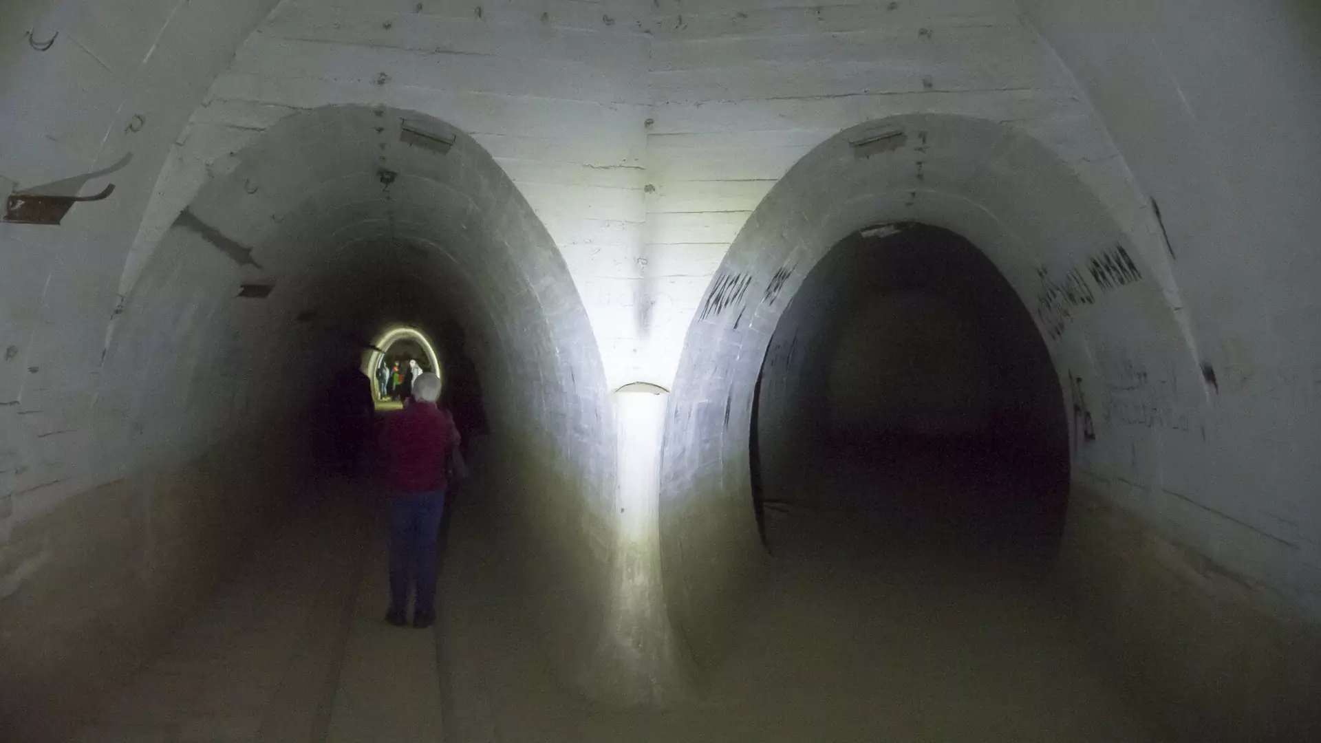Tunele widmo w Polsce. Podziemna trasa rowerowa i ukryte miasto dla 20 tys. osób