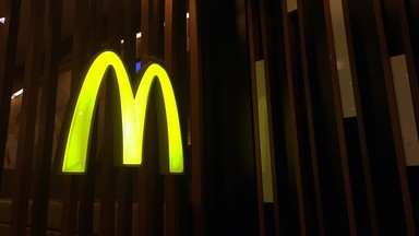 Kobieta pozwała McDonald's. Dotkliwie poparzyła ją źle zabezpieczona kawa