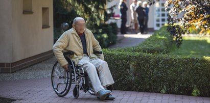 Zamknęli kolejny dom grozy starców. Wywożą chorych