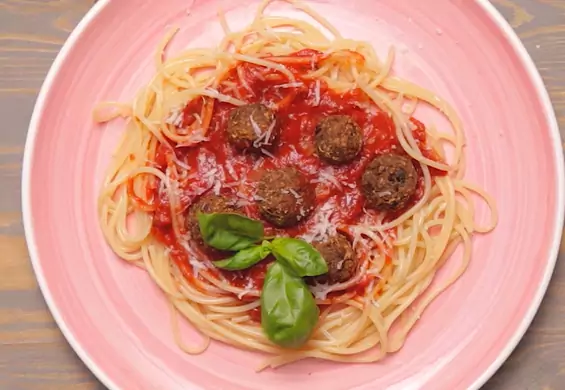 Spaghetti z wegetariańskimi klopsikami