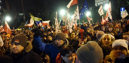 Policja szuka ludzi, bo protestowali przeciw PiS