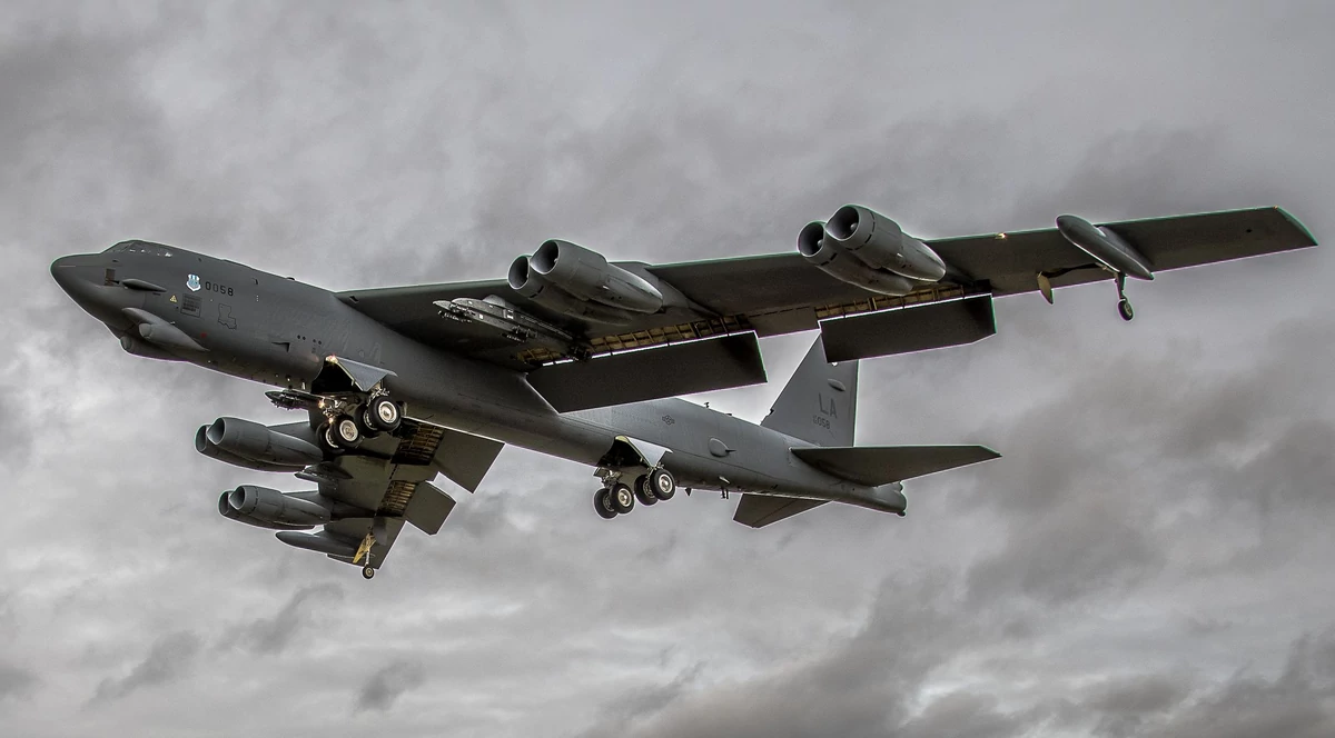 Amerikanske bombefly og jagerfly.  Slik ser NATOs atomøvelser ut