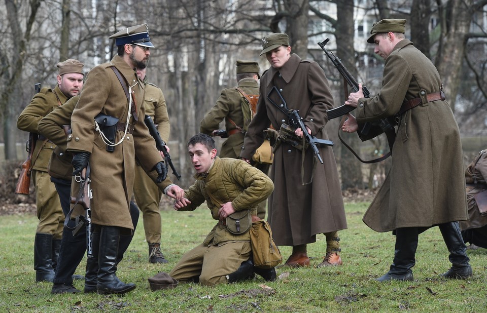 WARSZAWA BIEG TROPEM WILCZYM INSCENIZACJA HISTORYCZNA (Pokaz grup rekonstrukcyjnych)