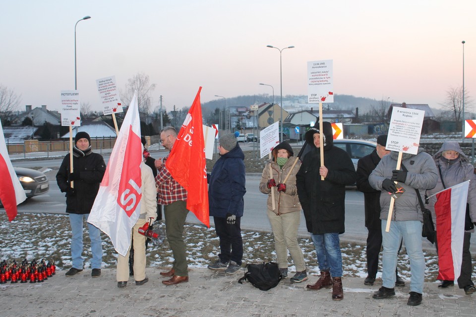 Protest SLD przeciwko polityce historycznej rządu PiS