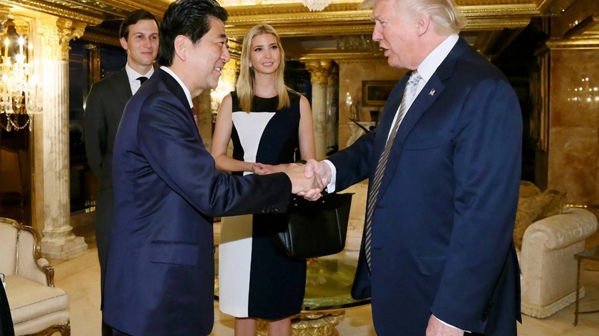Donald Tramp na sastanak sa japanskim premijerom poveo i ćerku Ivanku