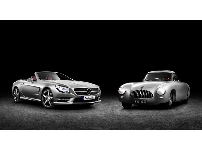 Numer dwa otrzymał także nowe szyby z pleksiglasu, wyprodukowane przez tego samego dostawcę, który dostarczył tworzywa sztuczne dla 300 SL w 1952 roku