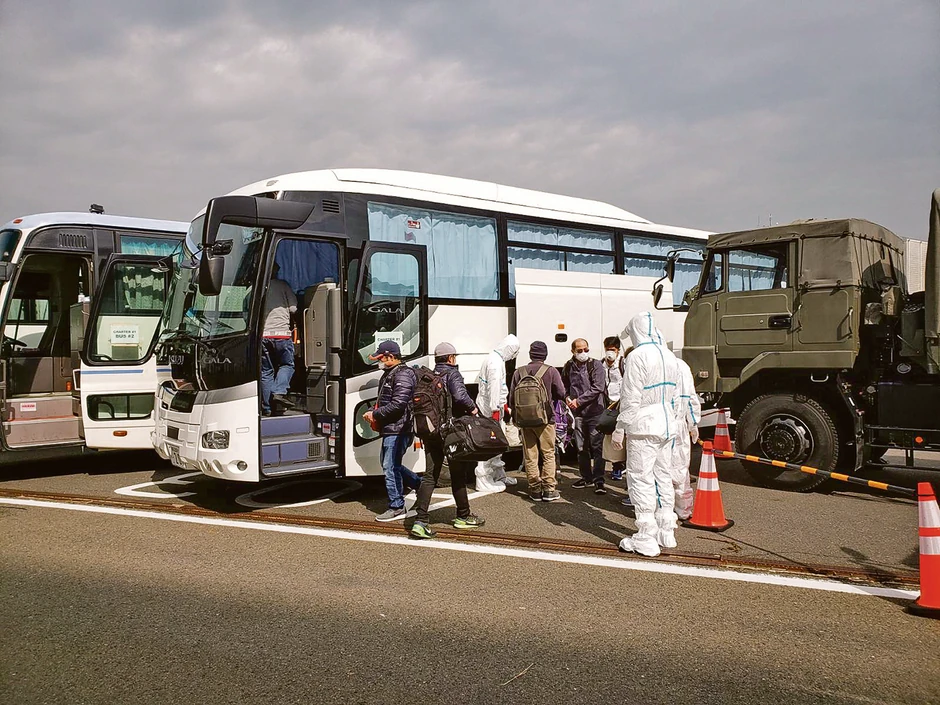 Virus korona, kruzer, zaraženi