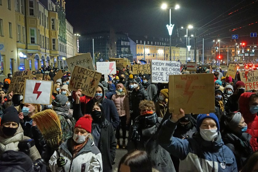 Protesty po opublikowaniu uzasadnienia wyroku TK