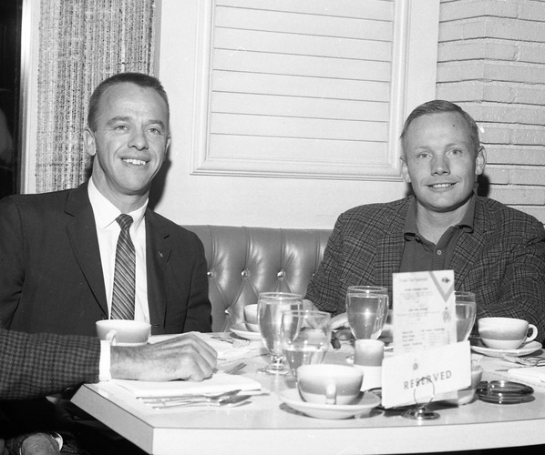 Neil Armstrong nie żyje