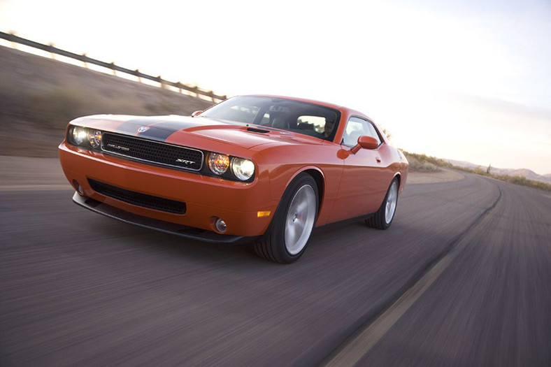 Chicago 2008: Dodge Challenger SRT8 w akcji (video)