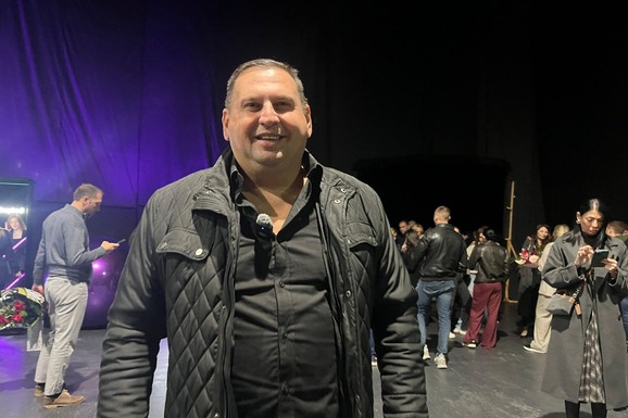 "AUTO MI JE KRCAT, SVE NOSIM MAJI" Taki otkrio koliko je iskeširao za ćerkin komplet, a onda IZBROJAO 5.000 EVRA pred svima