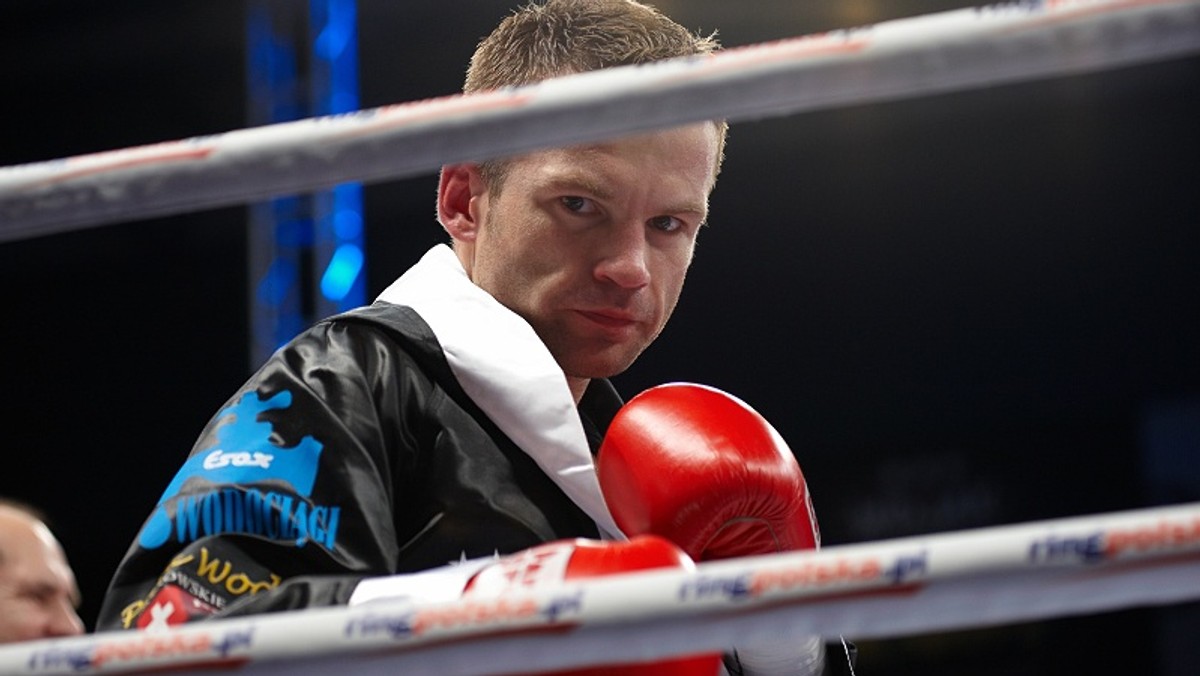 Jak dowiedziała się redakcja ringpolska.pl, są duże szanse, że na gali Polsat Boxing Night dojdzie do walki Kamila Szeremety (10-0, 1 KO) z notowanym do niedawna w czołówkach prestiżowych rankingów wagi super półśredniej Damianem Jonakiem (38-0-1, 21 KO).