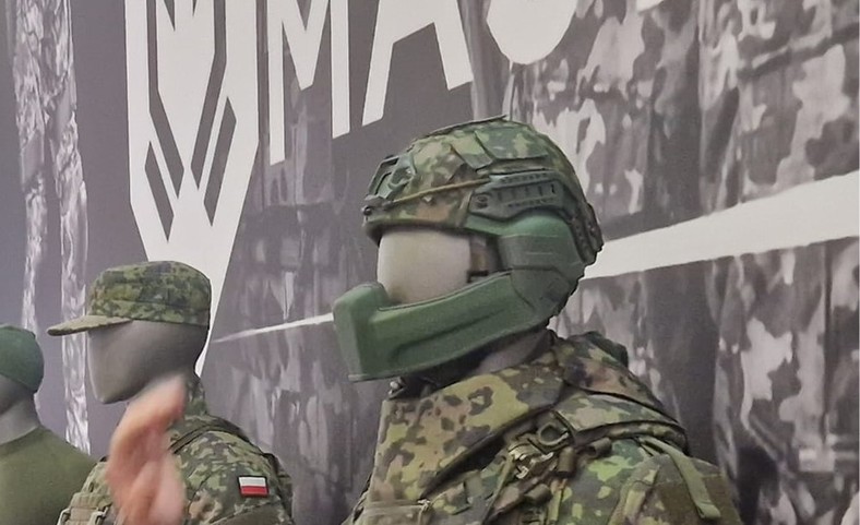 Hełm HBT-02 w trakcie targów MSPO 2023.