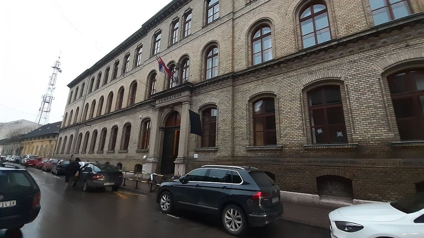 Gimnazija koju su pohađale sestre