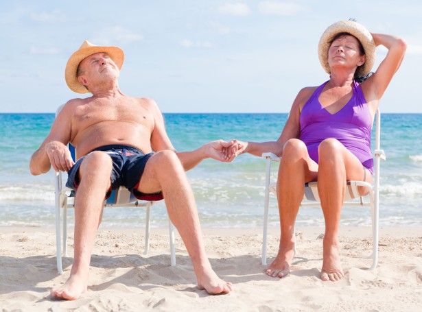 Mieszkańcy Malty wolą spędzać wolny czas, leżąc na plaży