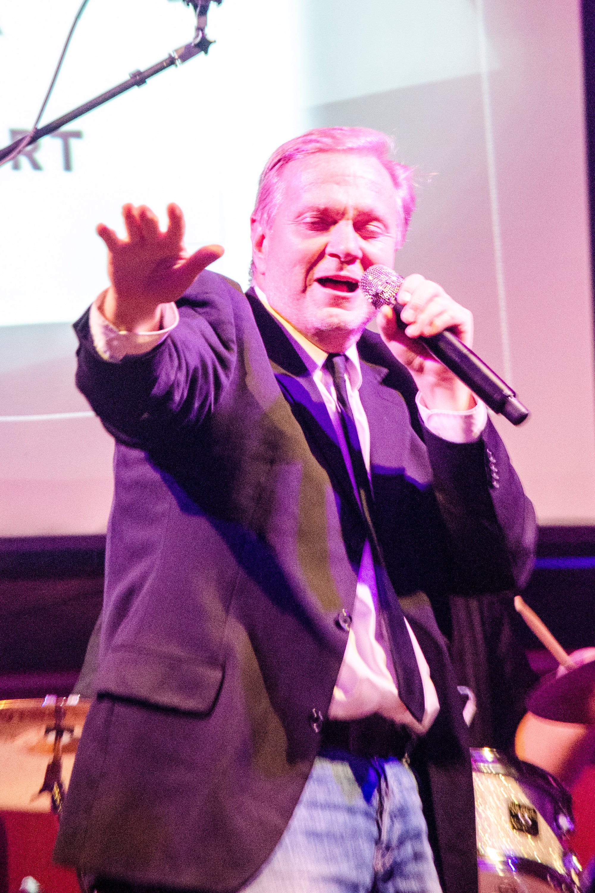 Spevák Ján Kuric. 