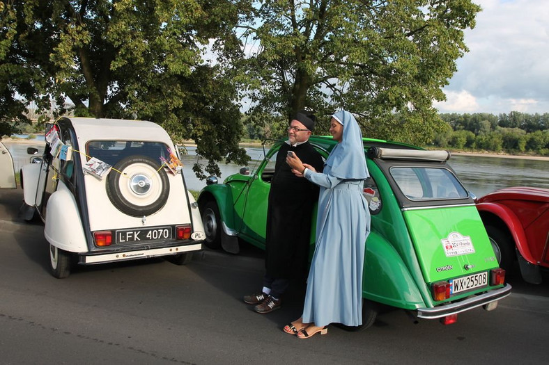 21. Światowy Zlot Miłośników Citroëna 2CV Toruń 2015