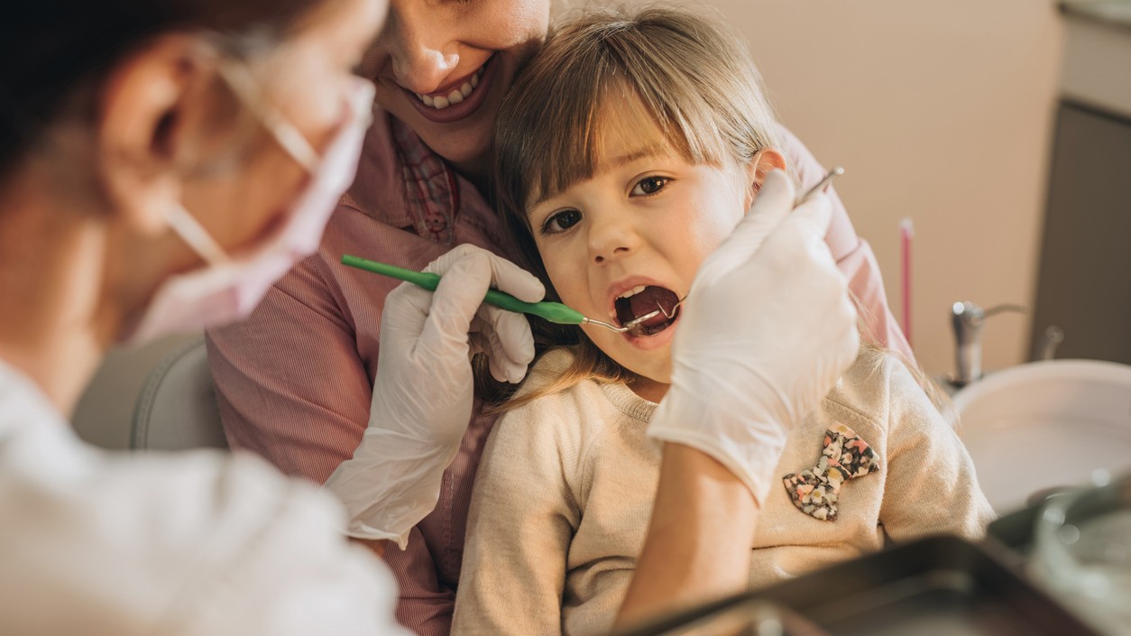 Končia sa príspevky na zuby, hygienu či strojčeky pre deti: Za aké úkony už nemôžete žiadať preplatenie? Tieto zubné benefity sa rušia