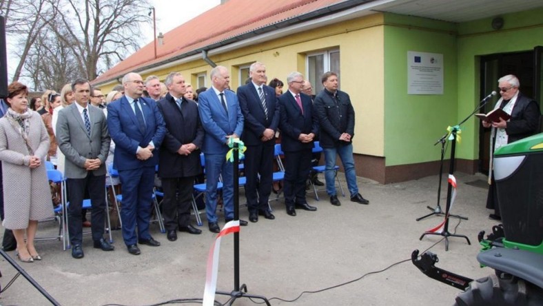 Przekazanie ciągnika w Olsztynku