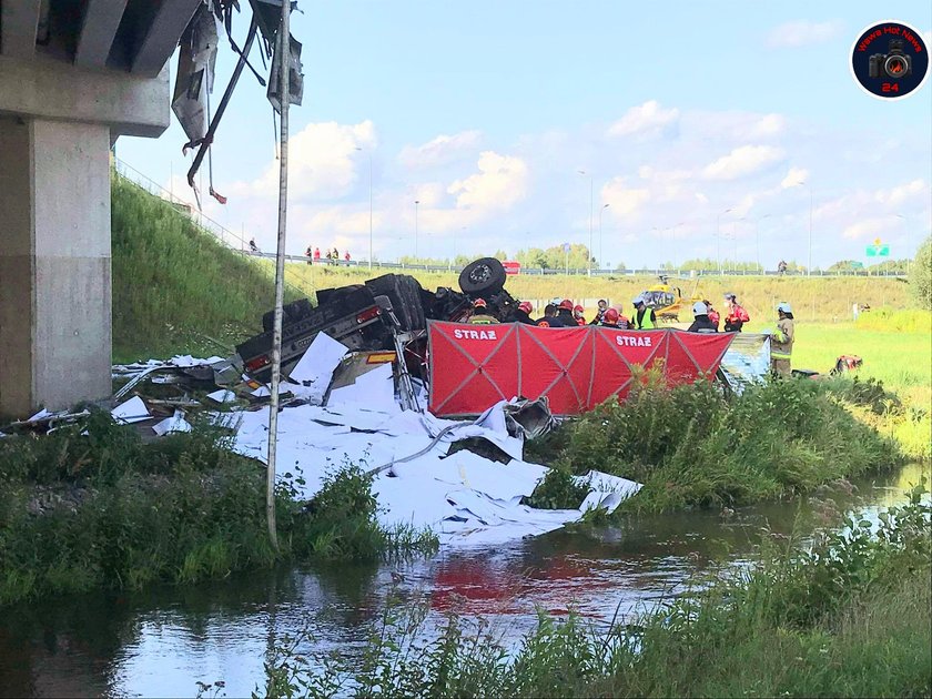 Wypadek na S8. Złapano mężczyzn z BMW uczestniczącego w ...