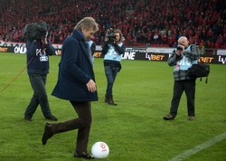 Zbigniew Boniek strzelił pierwszego gola na nowym stadionie na Widzewie