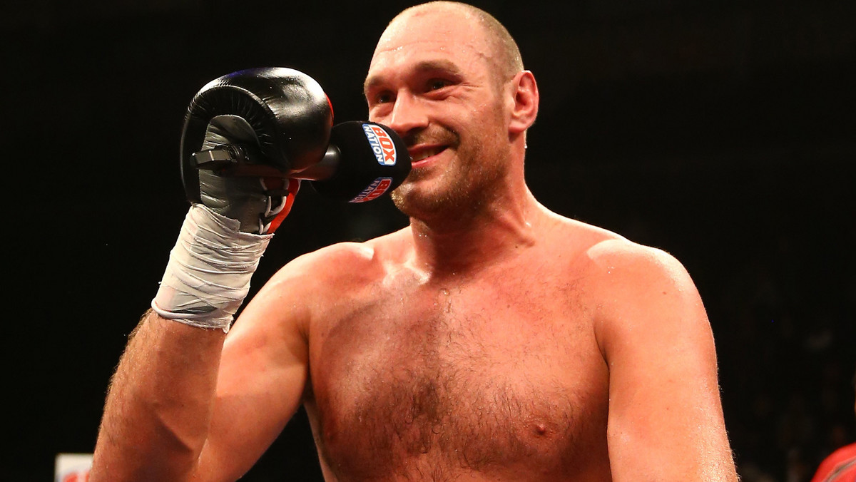 Tyson Fury (24-0, 18 KO) już w listopadzie zapewnił sobie walkę o mistrzostwo świata wagi ciężkiej, pokonując w eliminatorze WBO Derecka Chisorę. Kolos z Wilmslow nie chciał jednak czekać na oficjalny termin pojedynku z Władimirem Kliczką (63-3, 53 KO) i tydzień temu wyszedł do ringu z wysoko notowanym w rankingu Christianem Hammerem (wygrał przez TKO).