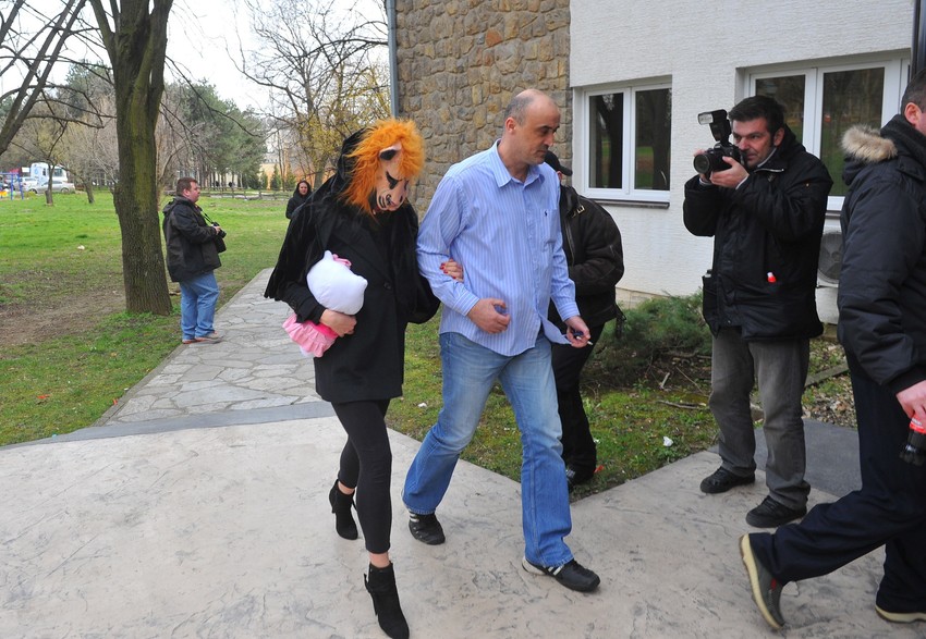 Jedna od učesnica stiže u karantin