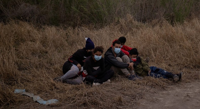 US officials say migrants are being told to come to the border. Here's ...