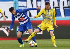 Arka uratowała się przez 'zatonięciem' w doliczonym czasie gry