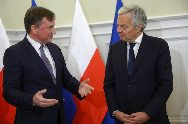 Minister sprawiedliwości, prokurator generalny Zbigniew Ziobro oraz belgijski polityk, unijny komisarz ds. sprawiedliwości Didier Reynders