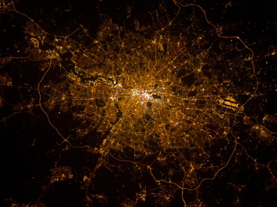 Tak wyglądają światowe metropolie nocą