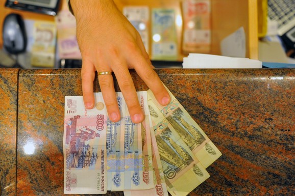 Ovo će biti sutrašnji kurs dinara prema evru